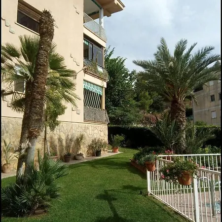 Проживание в семье Casa De Adriana Naquera
