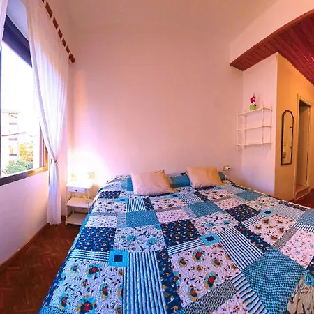 Проживание в семье Casa De Adriana Naquera